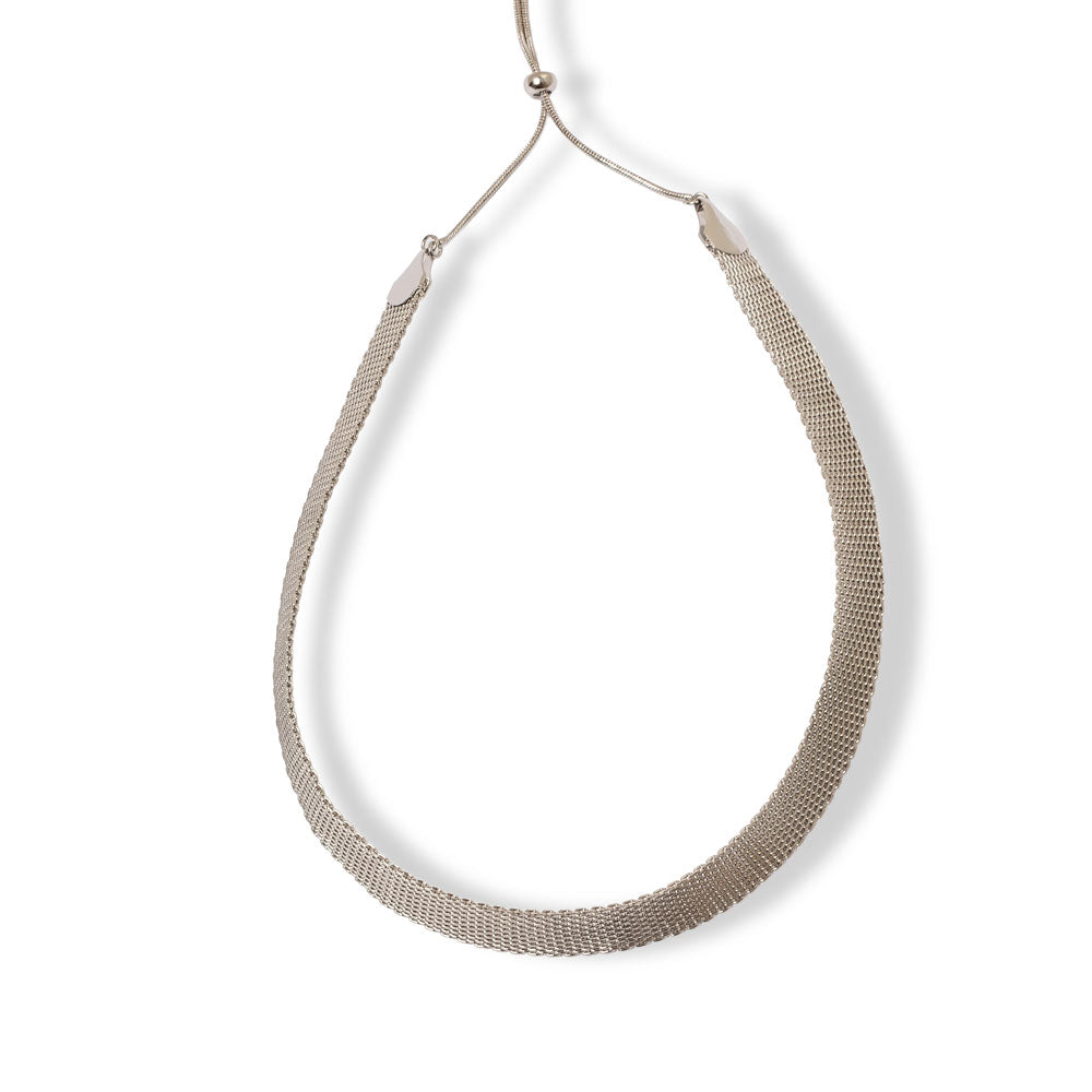 Colar Complementar fino com banho de ouro 18k, ideal para layering. Design Herreira, produção própria em Goiânia há 18 anos.